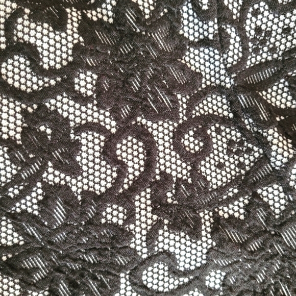 Torrid Embroidered Cap Sleeve Black/Gray Skater Dress Keyhole Back - Size 0/12/L - Picture 6 of 9